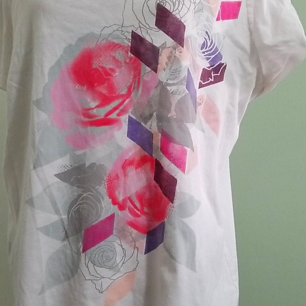 Sonoma Life + Style Rose t-shirt